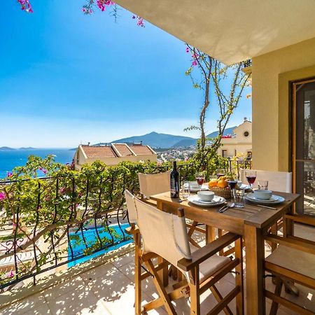 Azure Apartment With Sea View In كالكان المظهر الخارجي الصورة