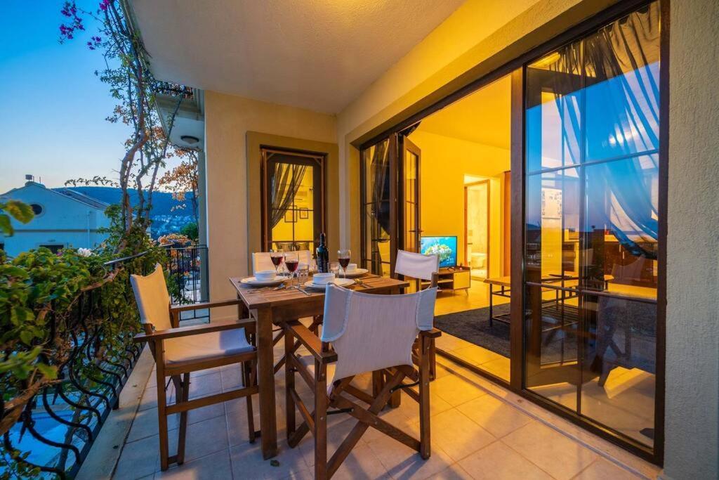Azure Apartment With Sea View In كالكان المظهر الخارجي الصورة