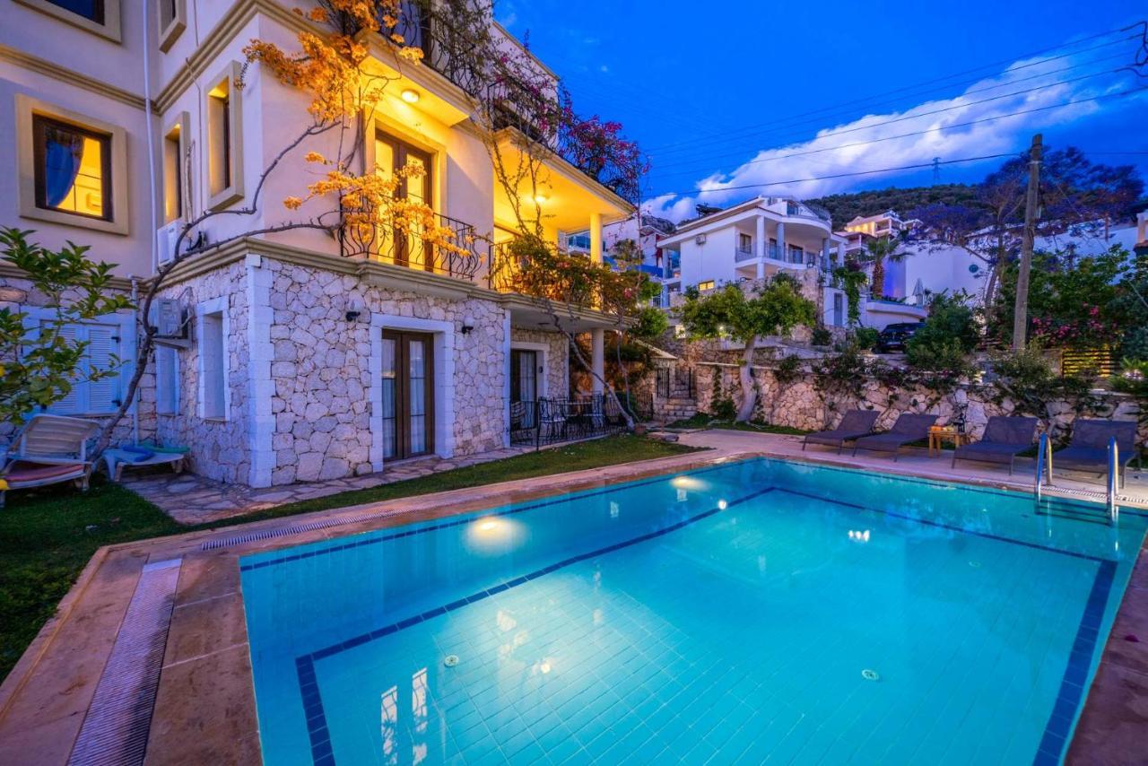 Azure Apartment With Sea View In كالكان المظهر الخارجي الصورة
