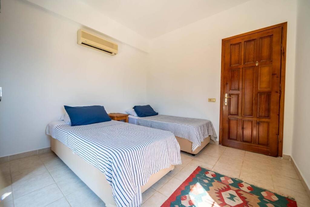 Azure Apartment With Sea View In كالكان المظهر الخارجي الصورة