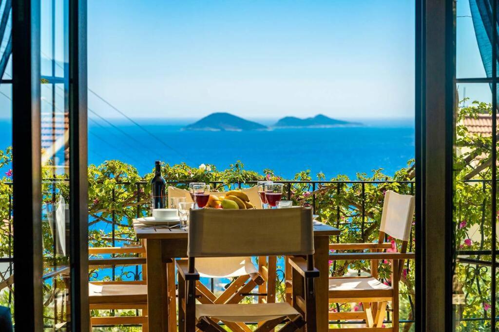 Azure Apartment With Sea View In كالكان المظهر الخارجي الصورة