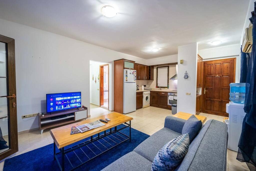 Azure Apartment With Sea View In كالكان المظهر الخارجي الصورة