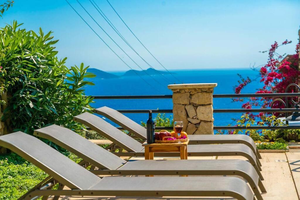 Azure Apartment With Sea View In كالكان المظهر الخارجي الصورة