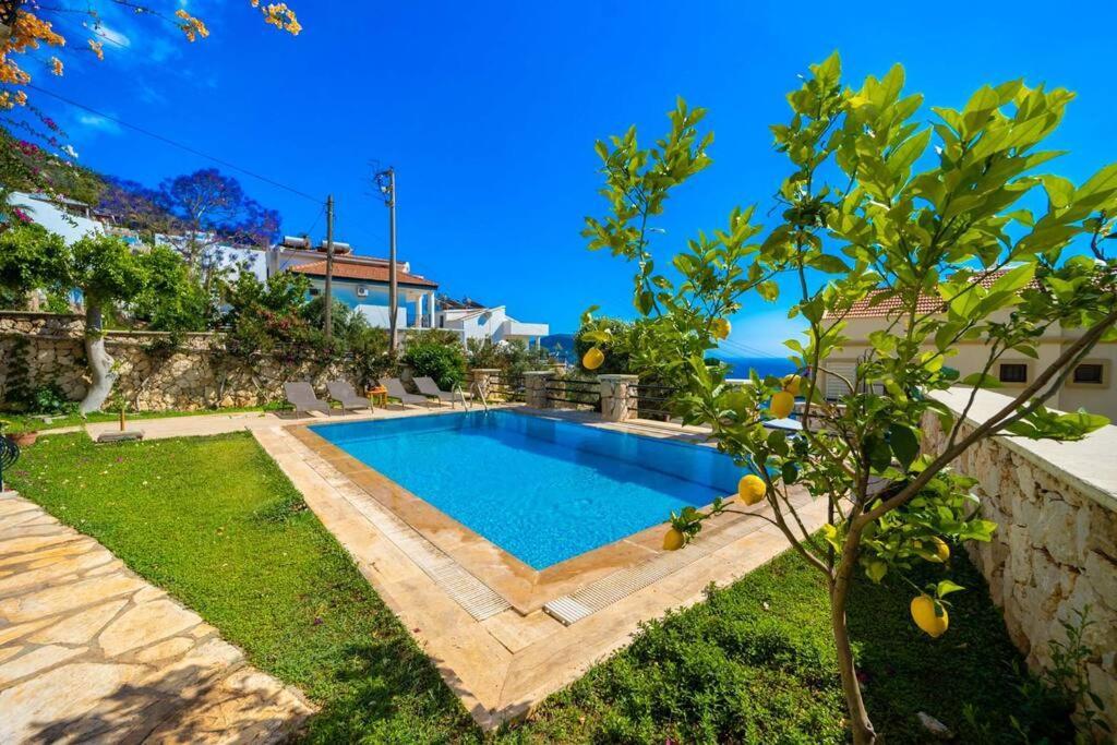 Azure Apartment With Sea View In كالكان المظهر الخارجي الصورة